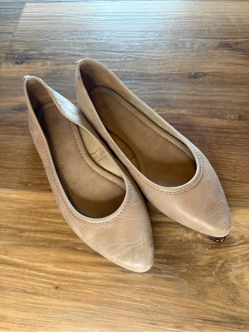 Frye Neutral Pointed Toe Ballet Flats - Tan Cream